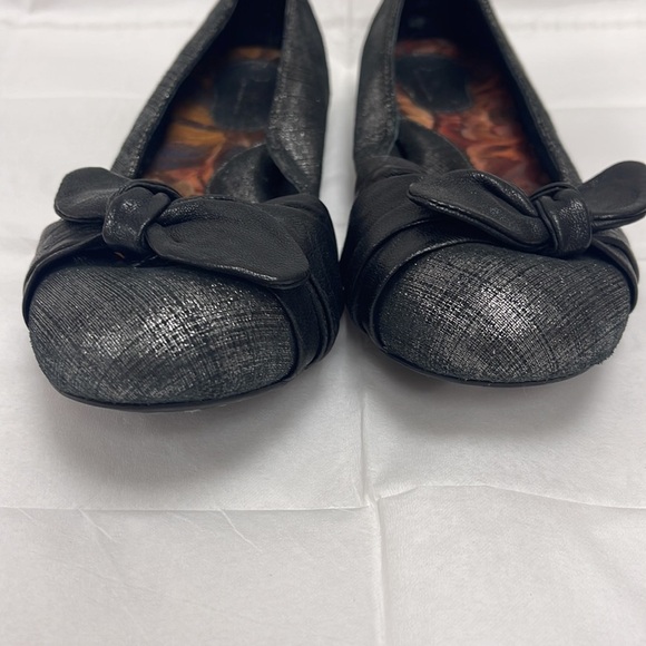 Born Black Metallic Slip on Flats with Bow Size US 7 EU 38 M/W width - Picture 15 of 16